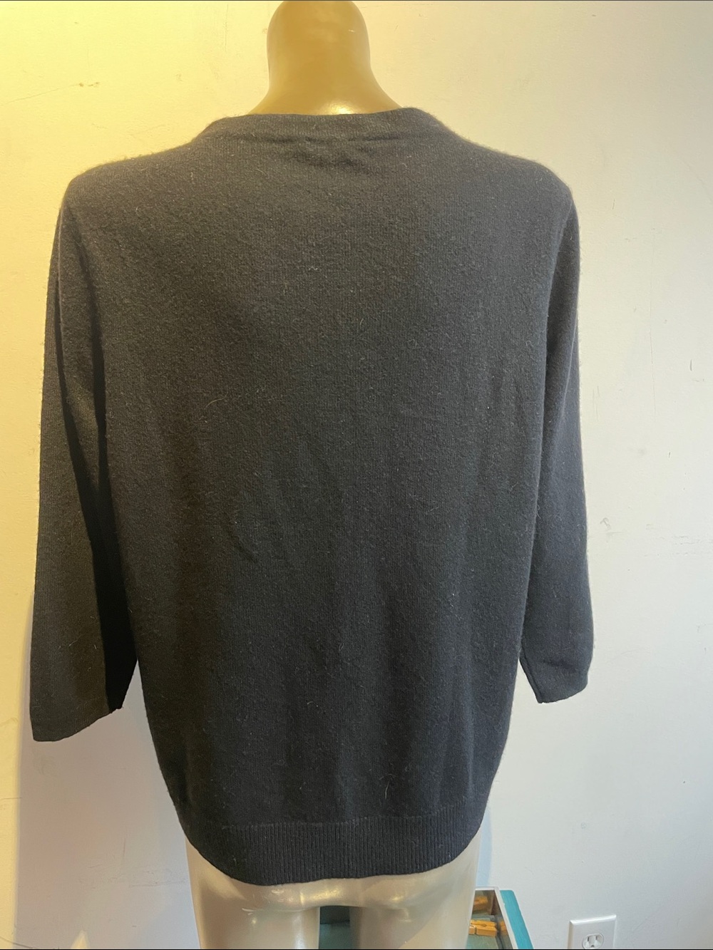 Talbots cashmere sweater - Picture 2 of 3